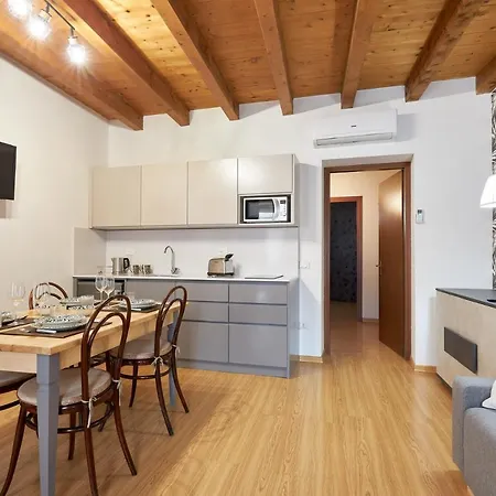 Apartment Next To The Library