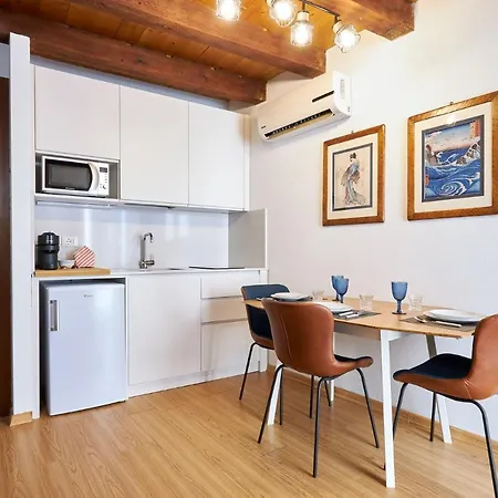 Apartment Next To The Library *